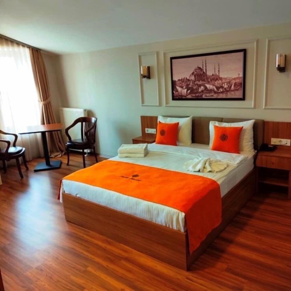 Deluxe Suite photo 3