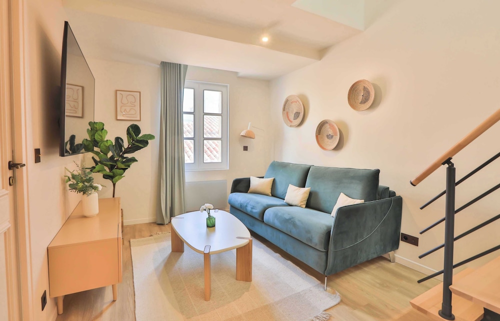 Comfort Apartment (AM-14-FENIERS-6) photo 1