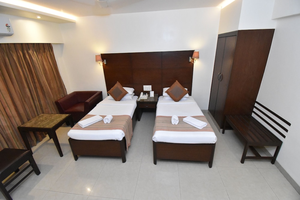 Executive Room - Photo 5