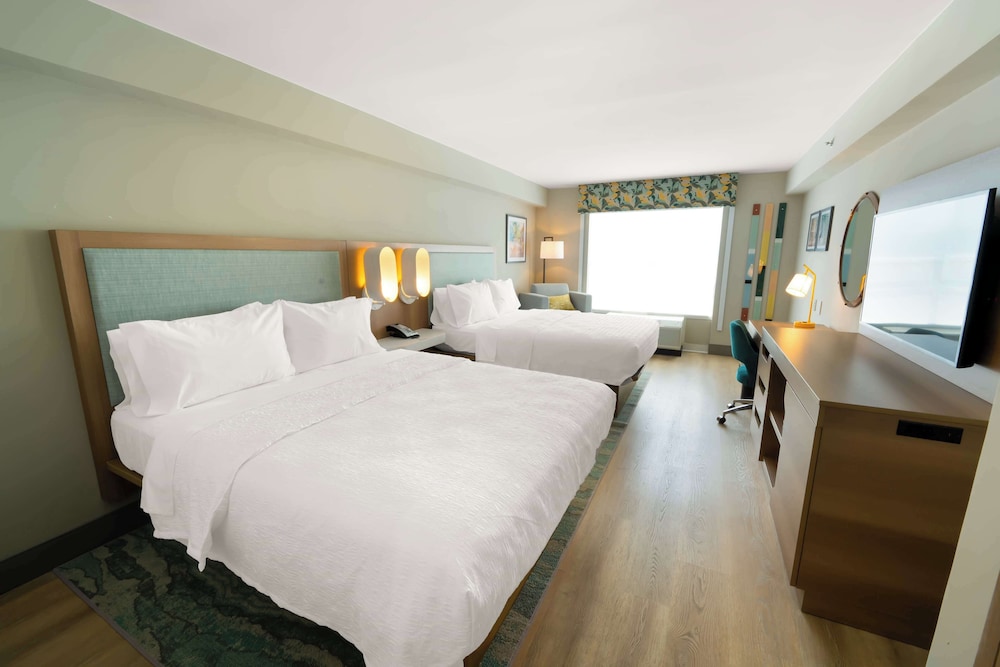Room, 2 Queen Beds, Accessible (Roll-In Shower) - Photo 6