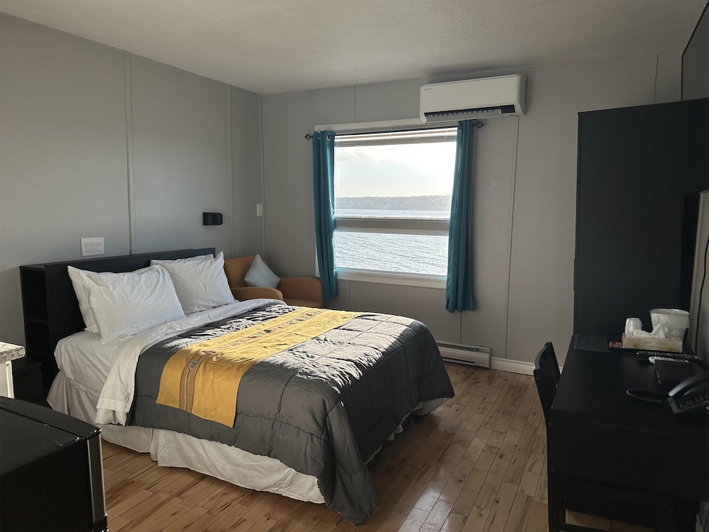 Standard Room, 1 Double Bed, Non Smoking, Sea View