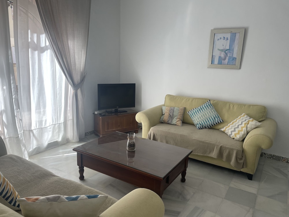 Family Apartment, 2 Bedrooms, Ground Floor photo 3