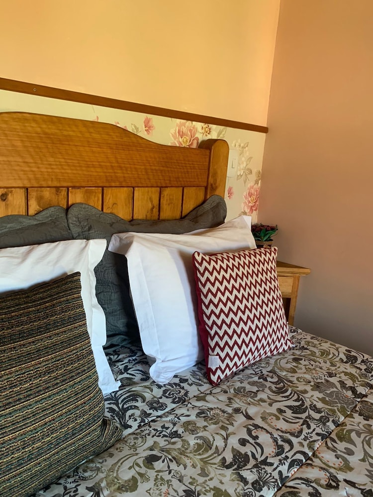 Basic Triple Room photo 3