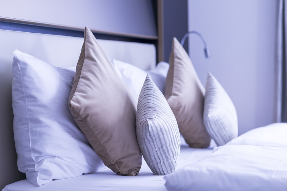 Premium Double Room thumbnail 6