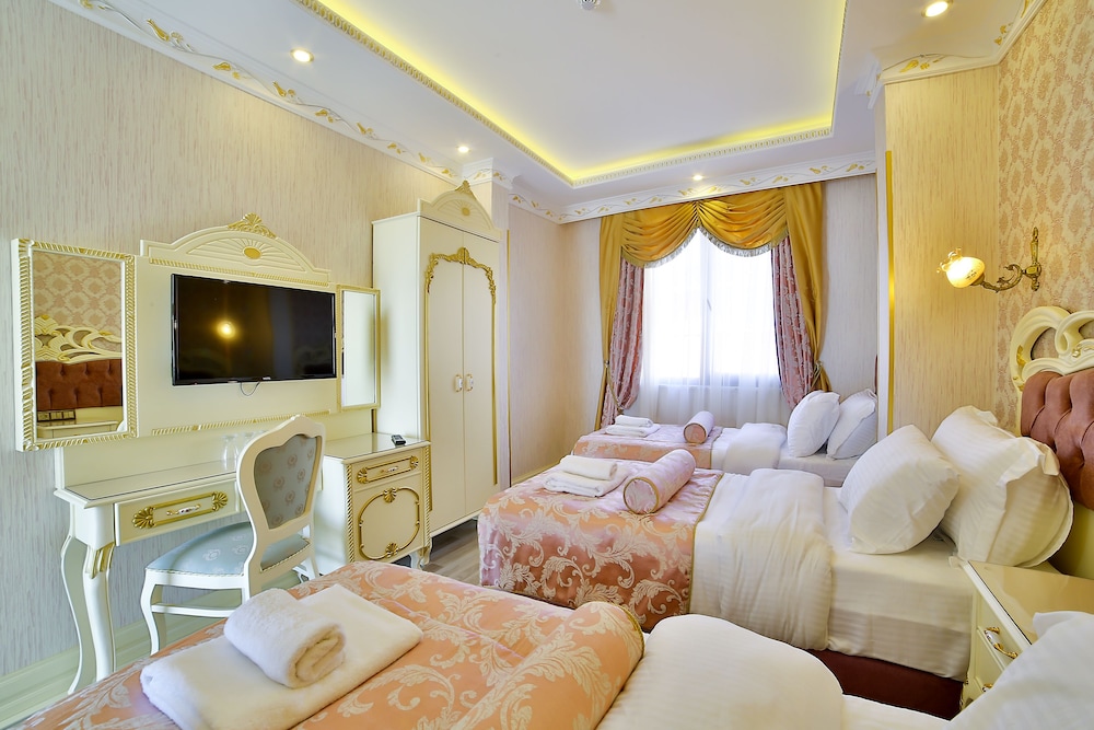 Family Triple Room photo 2
