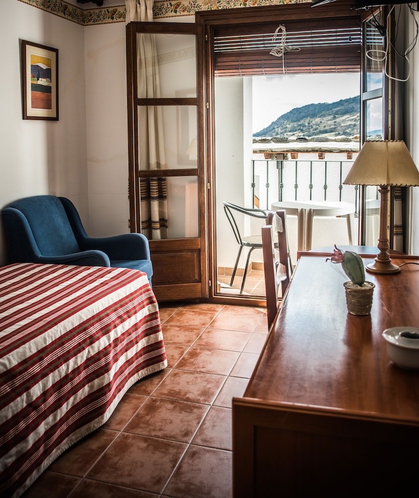 Single Room photo 2