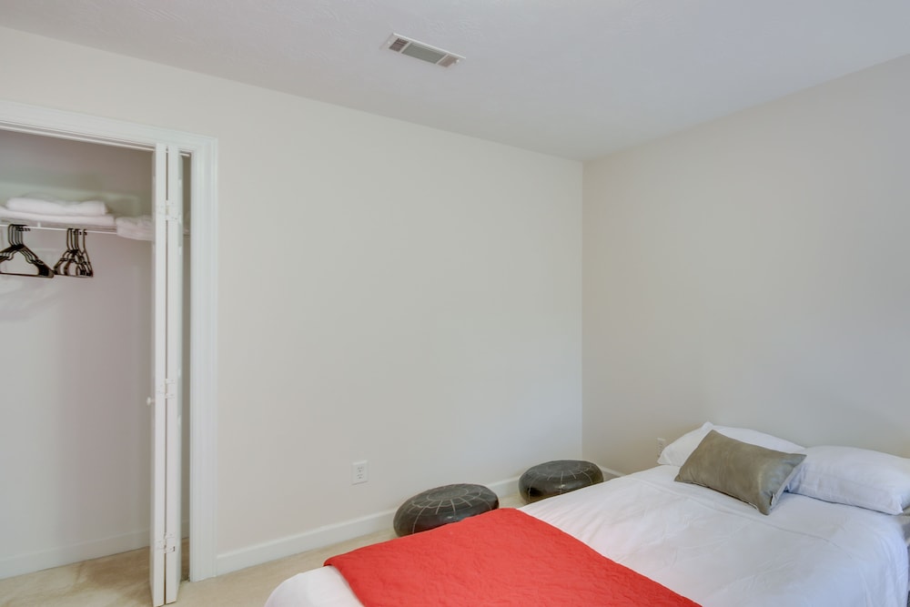 House (4 Bedrooms) photo 2