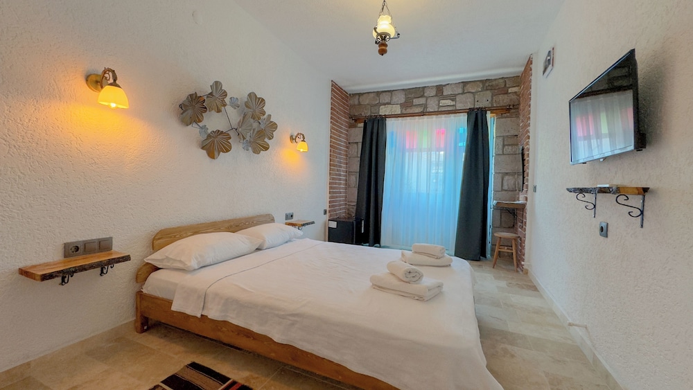 Standard Double Room - Photo 5