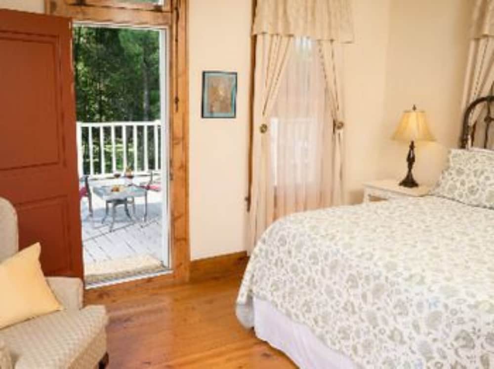Room, 1 King Bed (1)