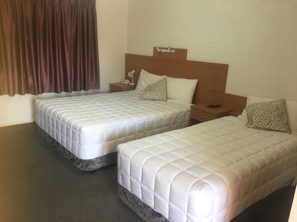 Double or Twin Room photo 3