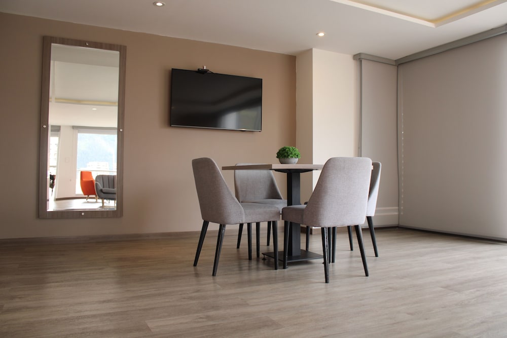 Premium Studio Suite photo 3