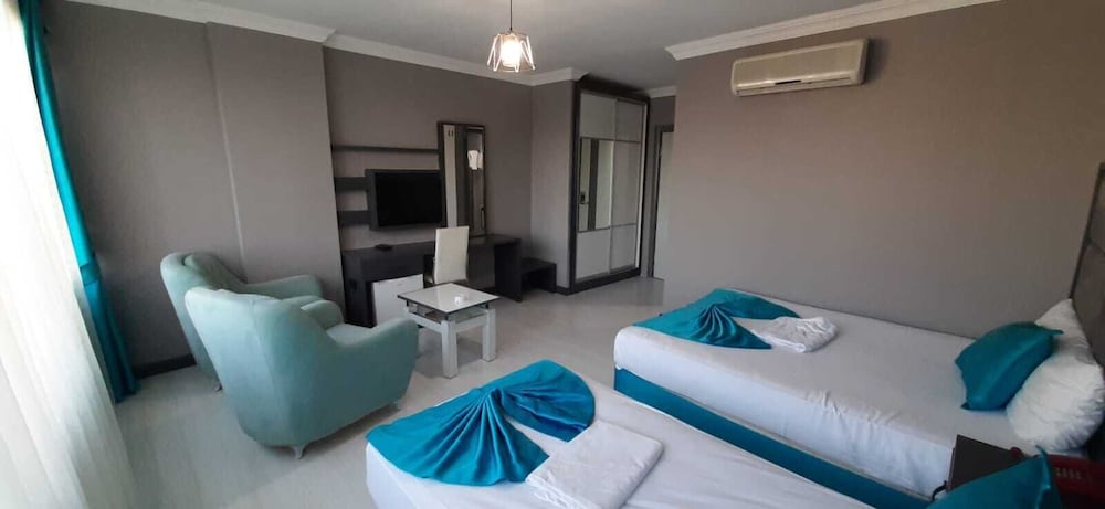 Standard Double or Twin Room photo 3