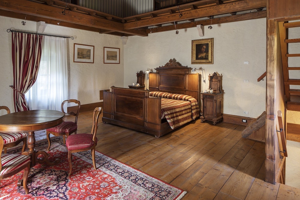 Romantic Suite, Non Smoking, Park View photo 1