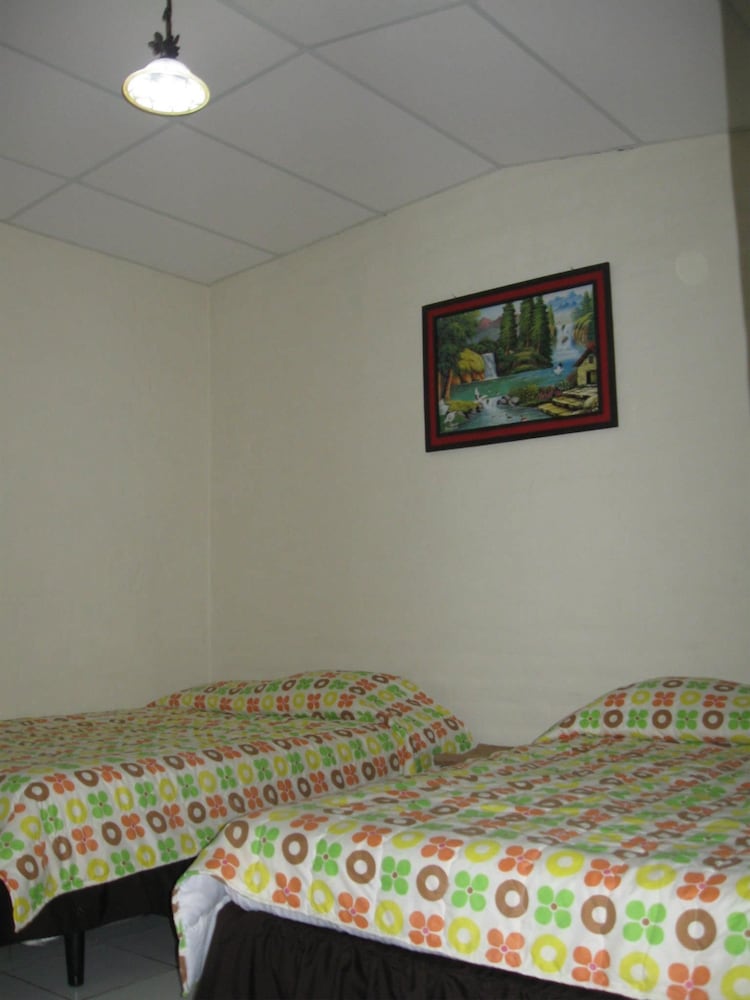 Basic Double Room, 2 Double Beds photo 2