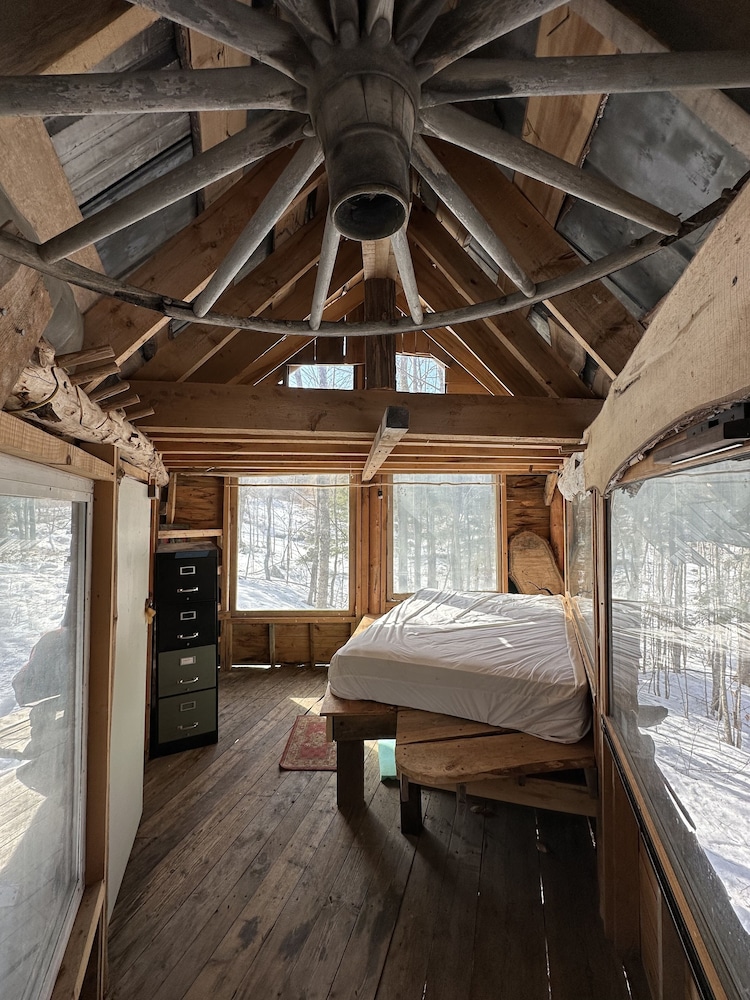 Basic Tree House photo 3