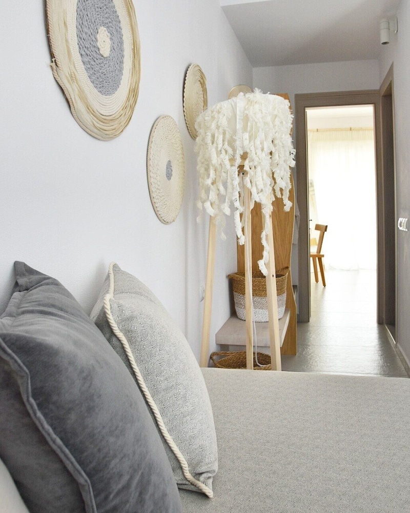 Deluxe Apartment, 1 Bedroom, Partial Sea View (Delight) photo 2