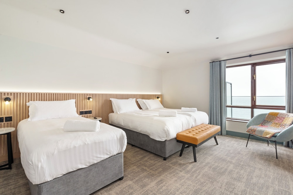 One Bedroom with Seaview photo 3