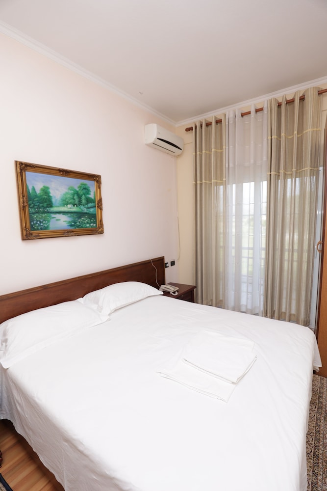 Economy Double Room photo 1