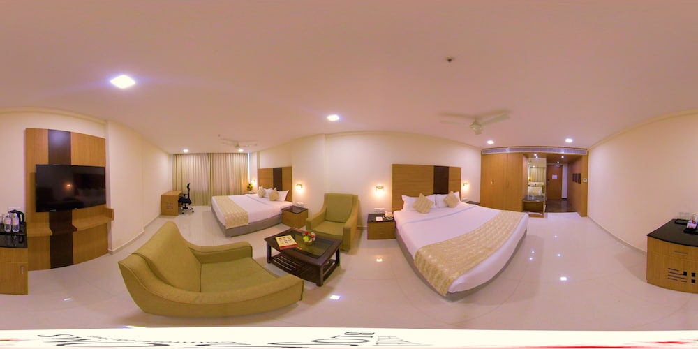 Premium Room, Multiple Beds, City View