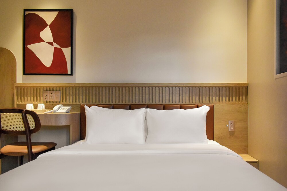 Superior Double Room, City View