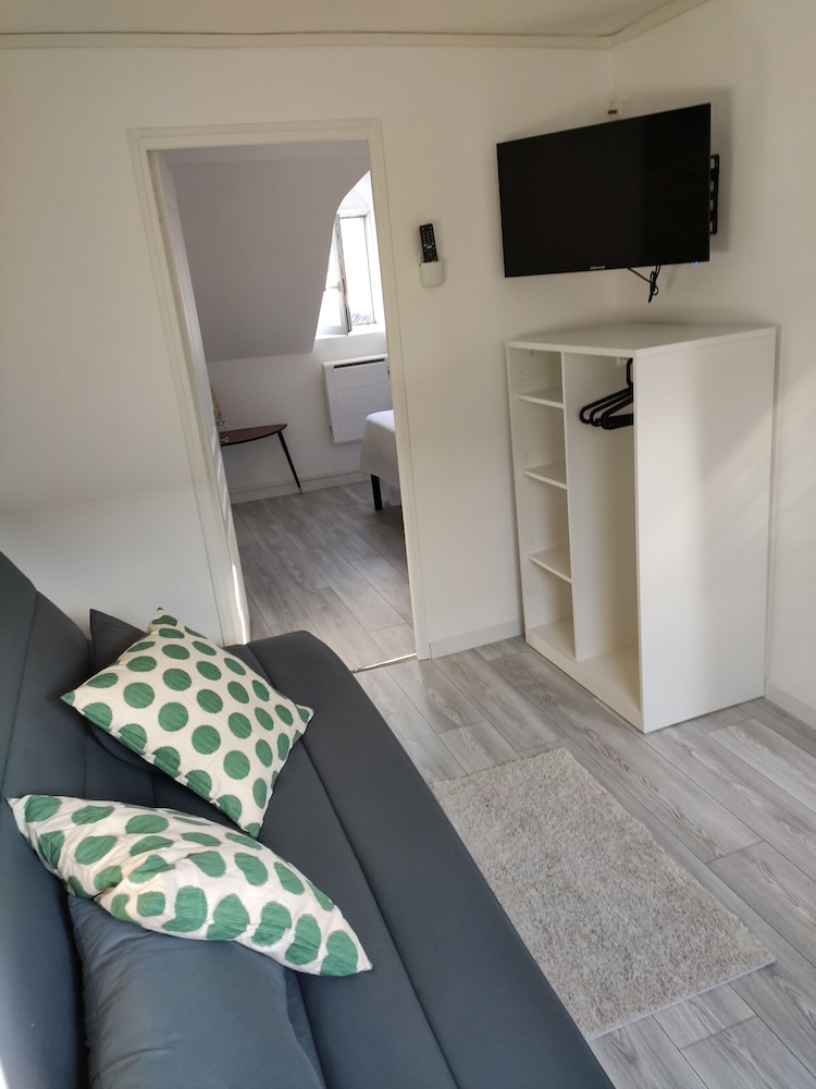 Apartment - Photo 4