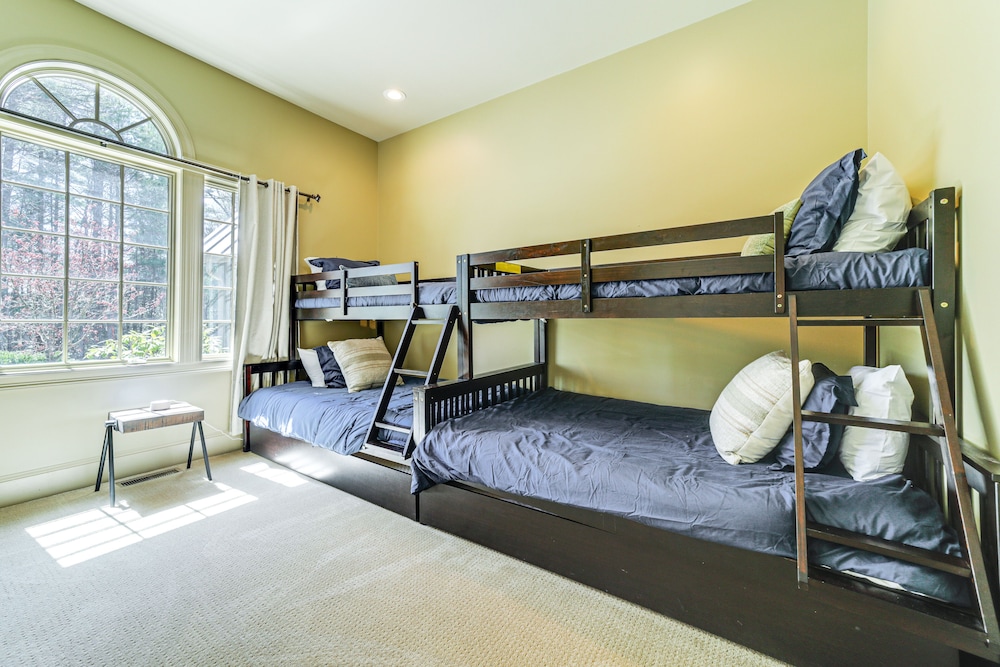 House (4 Bedrooms) photo 1