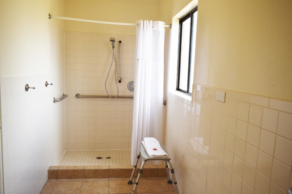 Room, 2 Queen Beds, Accessible - Photo 7