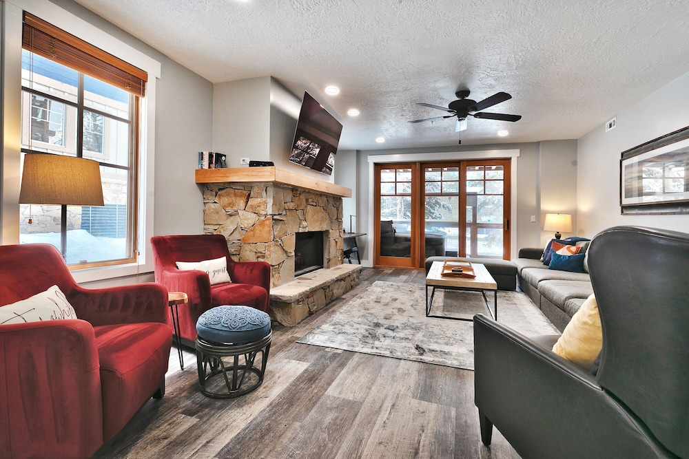 Condo, 3 Bedrooms