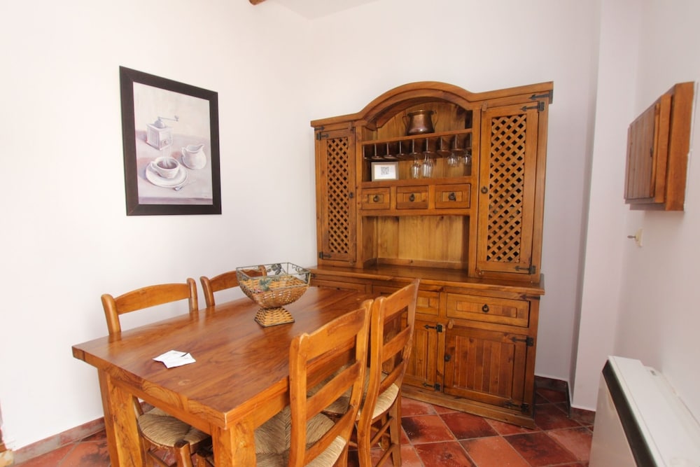Classic Cottage, 2 Bedrooms, Non Smoking, 2 Bathrooms photo 3
