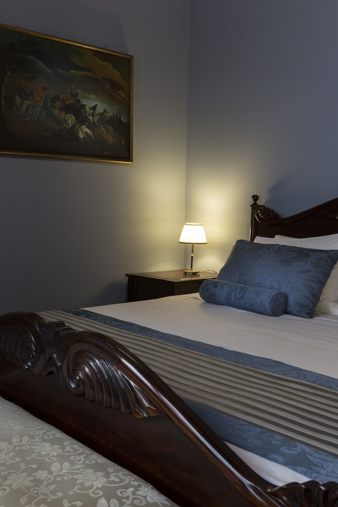 Deluxe Suite, 1 Queen Bed, Non Smoking, City View (Suite della Torre) photo 3
