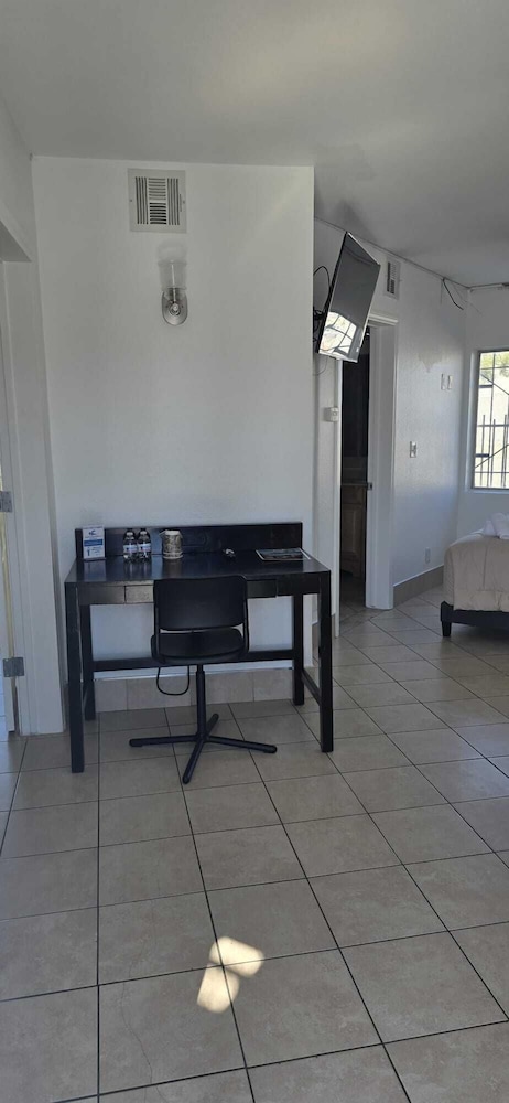 Deluxe Suite - Photo 2
