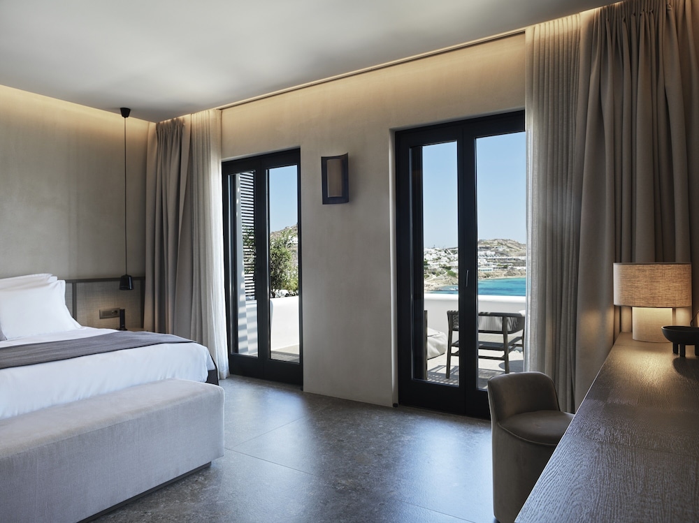 Superior Suite, Sea View - Photo 1