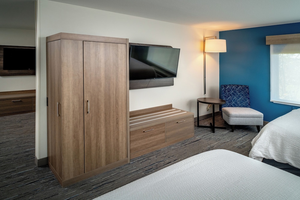 Suite, 2 Queen Beds (Additional Living Area) - Photo 6