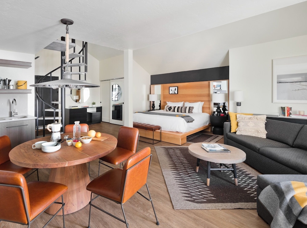 Adventurer Loft Suite | King + King + Sofa Sleeper - Photo 1