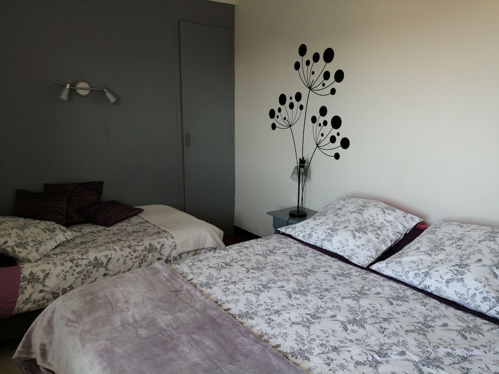 Triple Room (Rose) photo 1
