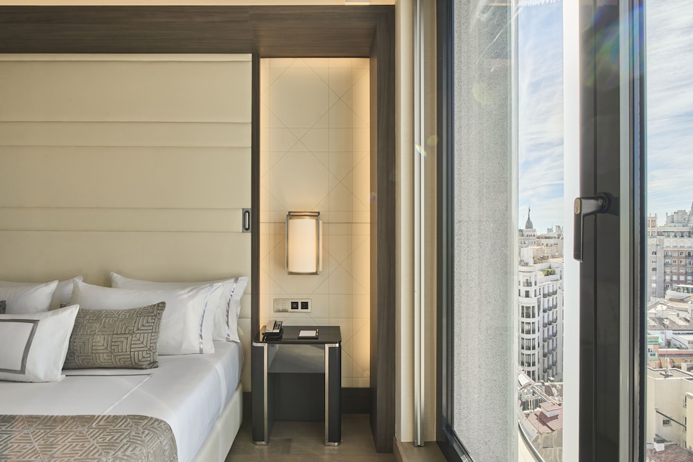 Deluxe Double Suite for Single Use, City View Deluxe Double Suite for Single Use, City View