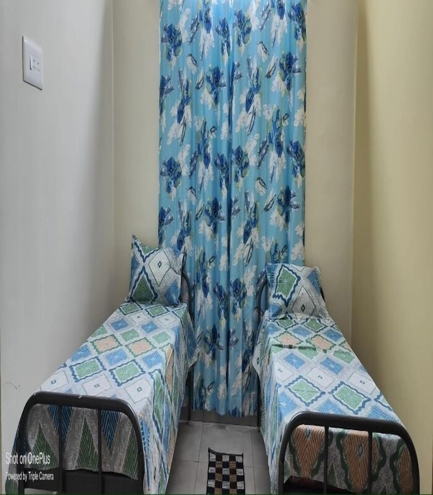 Basic Twin Room photo 1
