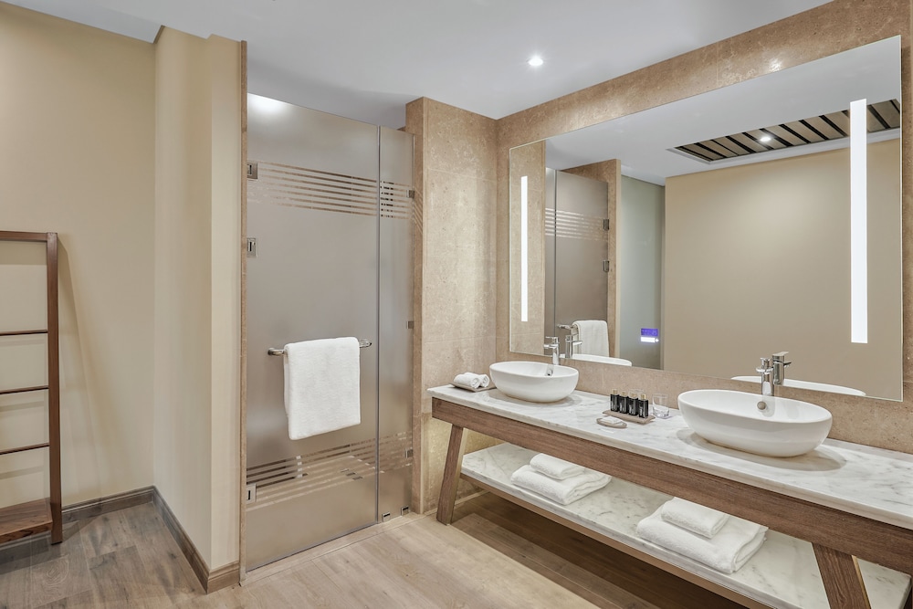 Suite (Diplomat) thumbnail 6