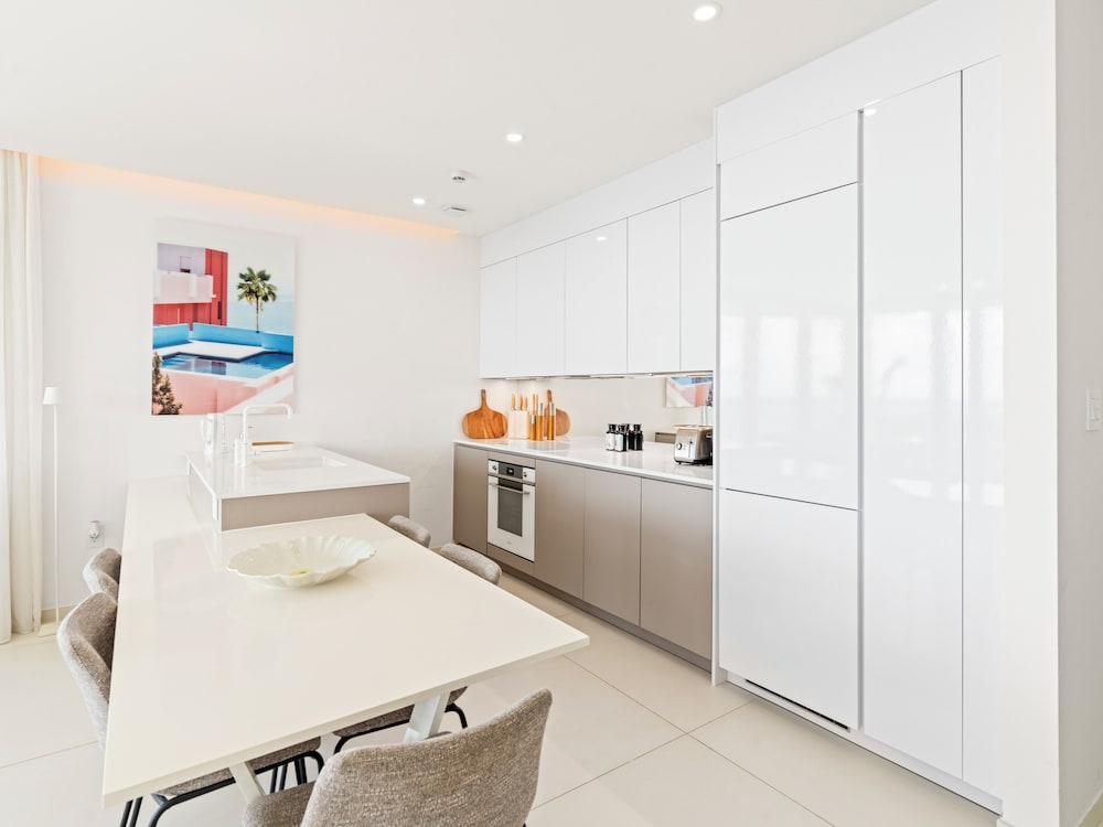 Deluxe Apartment, 3 Bedrooms, Balcony, Beach View
