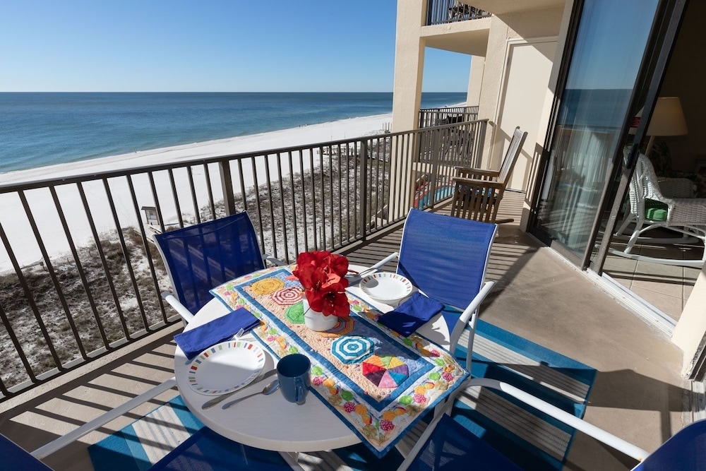 Condo, 2 Bedrooms