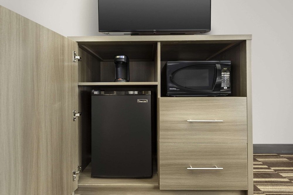 Suite - Photo 4