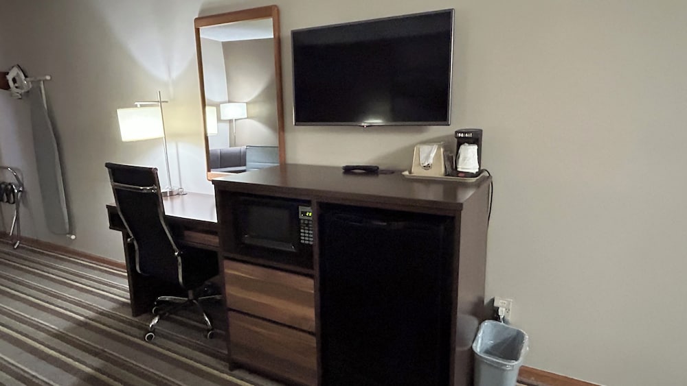 Standard Room, 1 King Bed - Photo 11