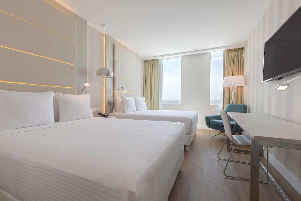 Family Room (2 Adults + 2 Child)