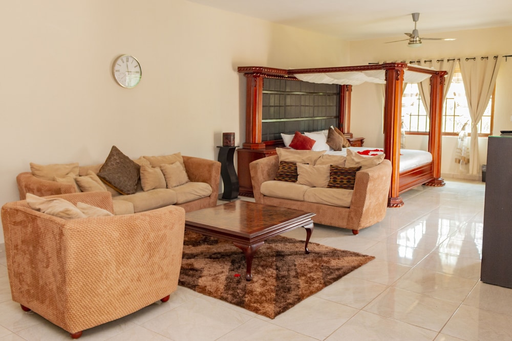 Family Studio Suite photo 1