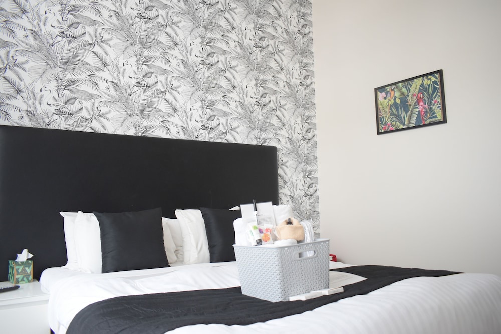 Double or Twin Room, Ensuite (The Kitchen Room) photo 2