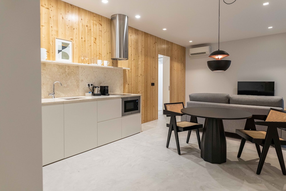 City Apartment, 1 Bedroom (1 b)