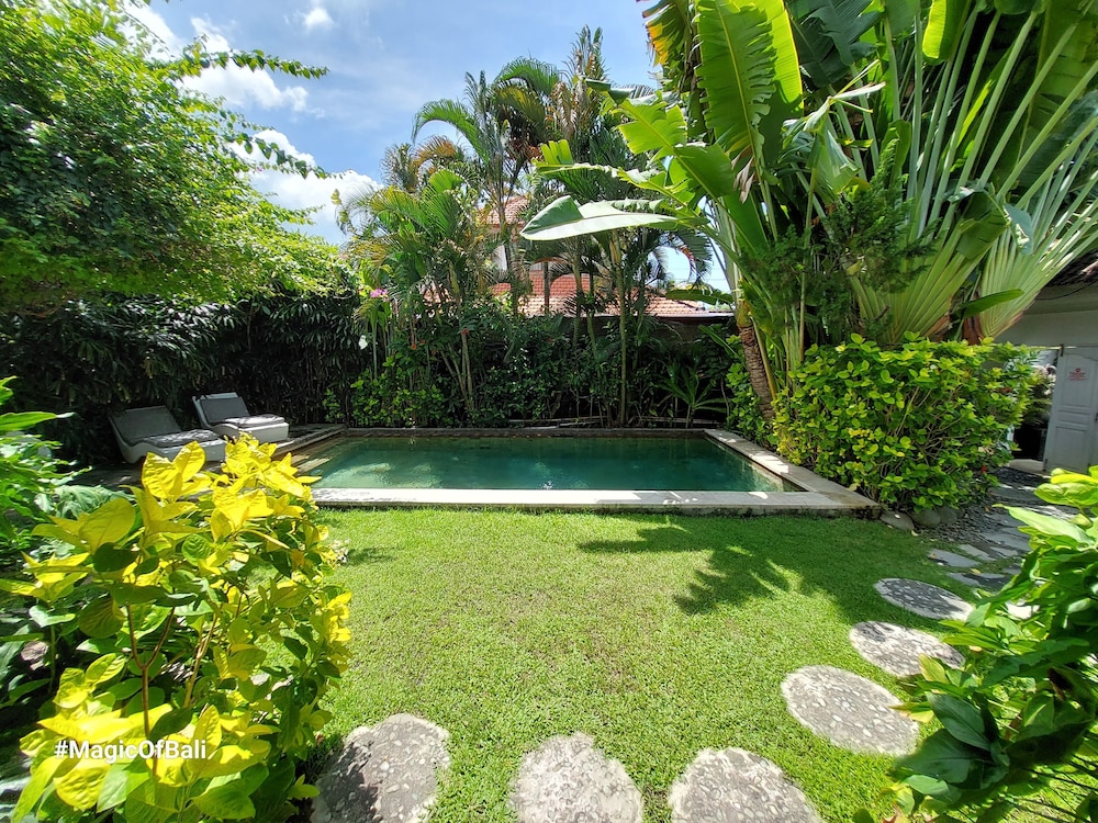 Deluxe Villa, 3 Bedrooms, Balcony, Pool View