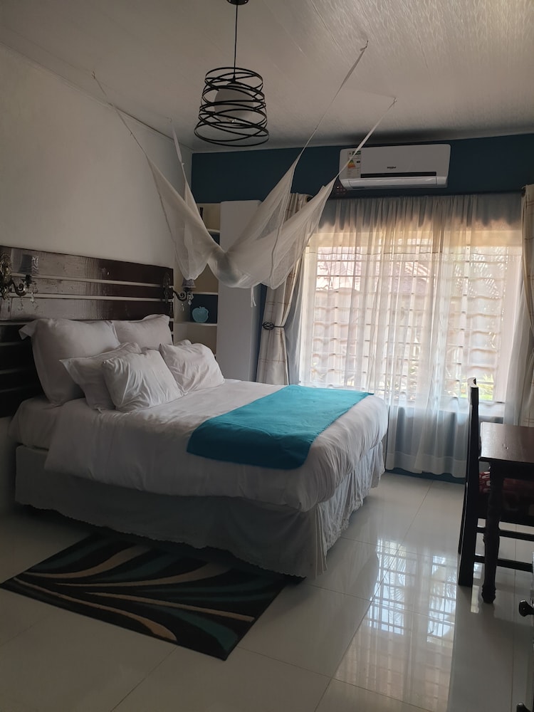 Family Apartment, Kitchenette, Garden Area