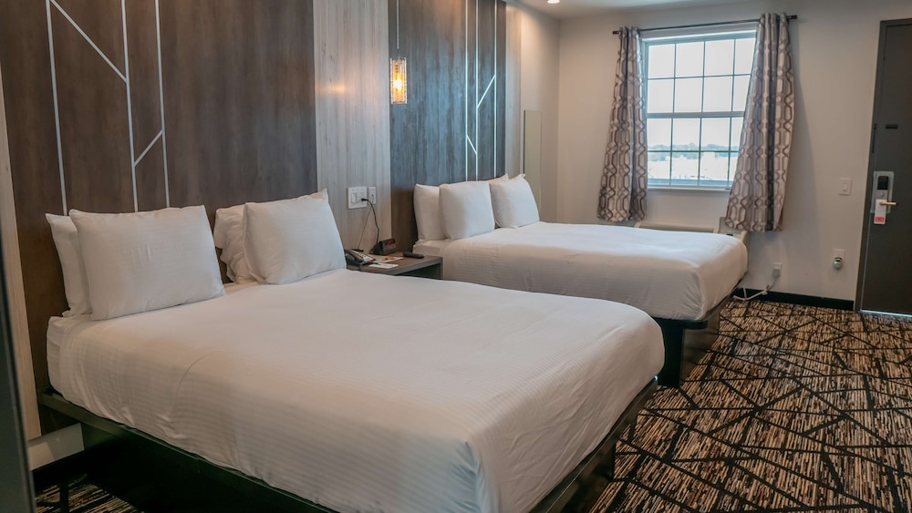 Suite, 2 Queen Beds, Accessible, Non Smoking (Walk-In Shower), photo 6