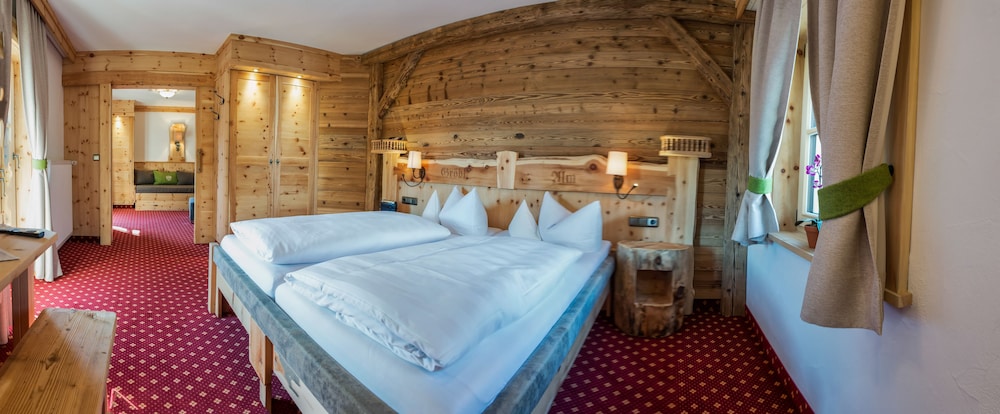 Junior Suite, Balcony (JS Sued "Karwendeltraum")